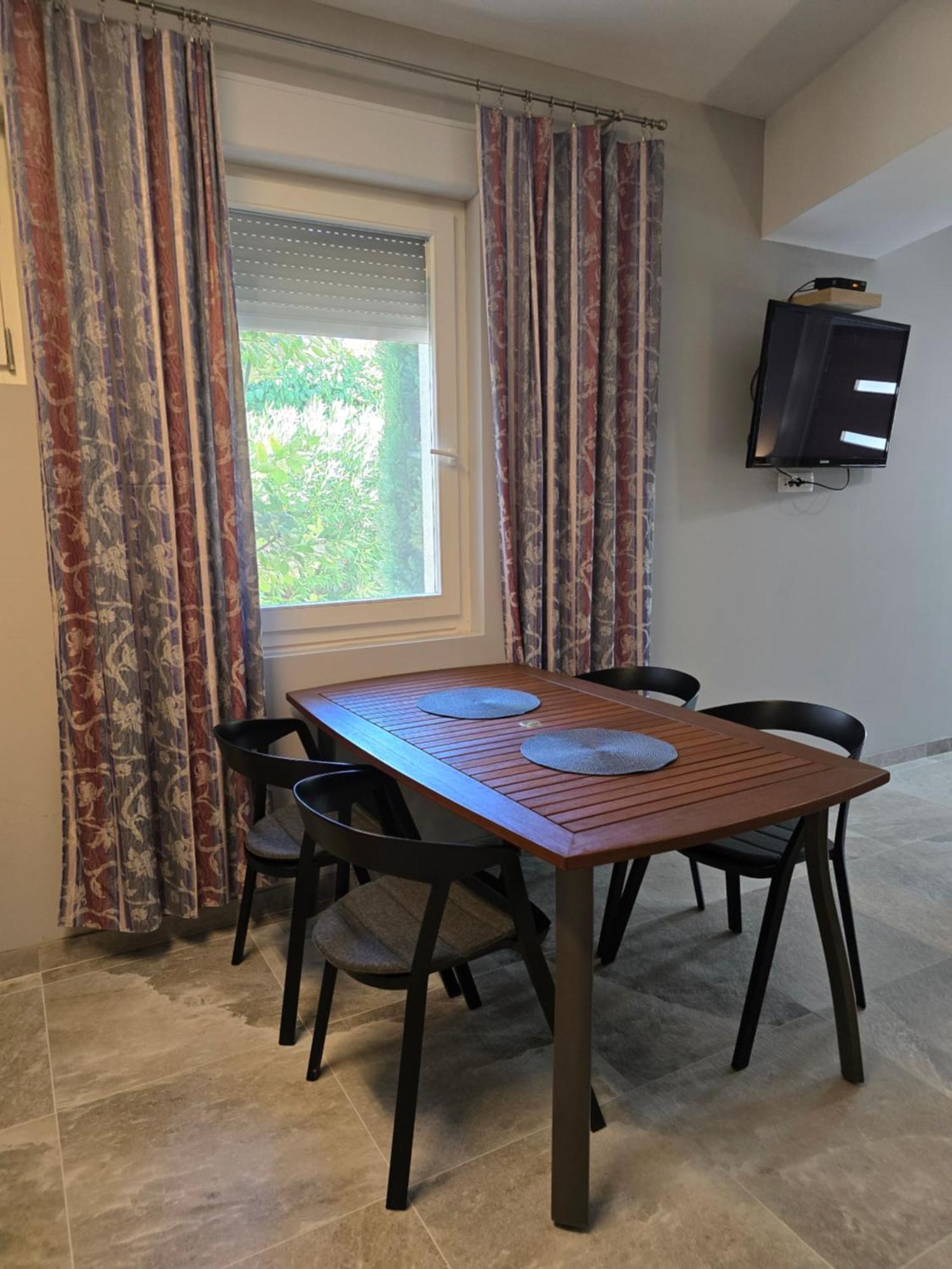 Apartmani Kameno Sidro 빌리제 객실 사진